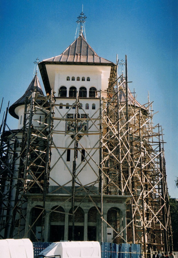 Zece ani de la sfinţirea Catedralei Ortodoxe din Gura Humorului