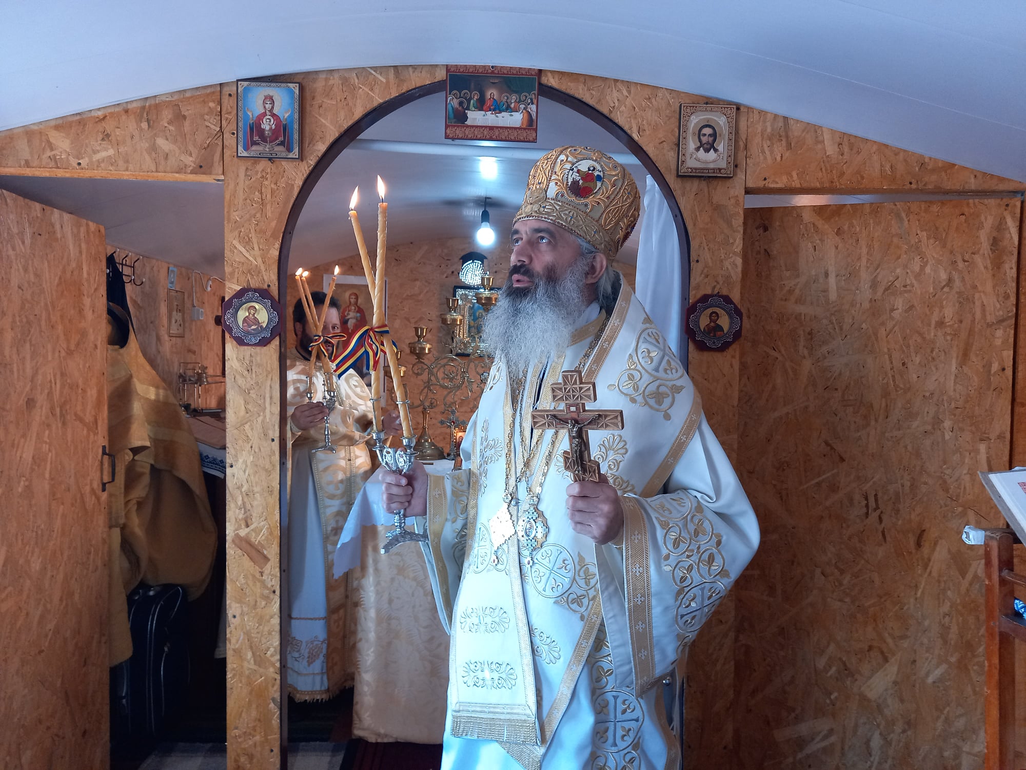 Preasfinţitul Antonie a slujit în Parohia „Sfântul Ierarh Nicolae” - Ocniţa