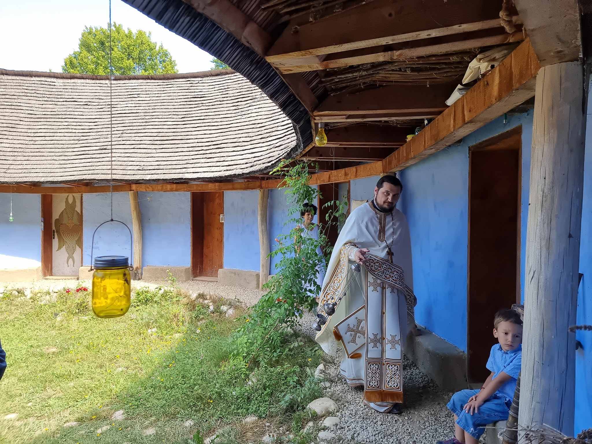 Tineri teologi din Alba Iulia, prezenți la o masă rotundă despre arhitectura eclezială în cadrul Școlii de la Bunești