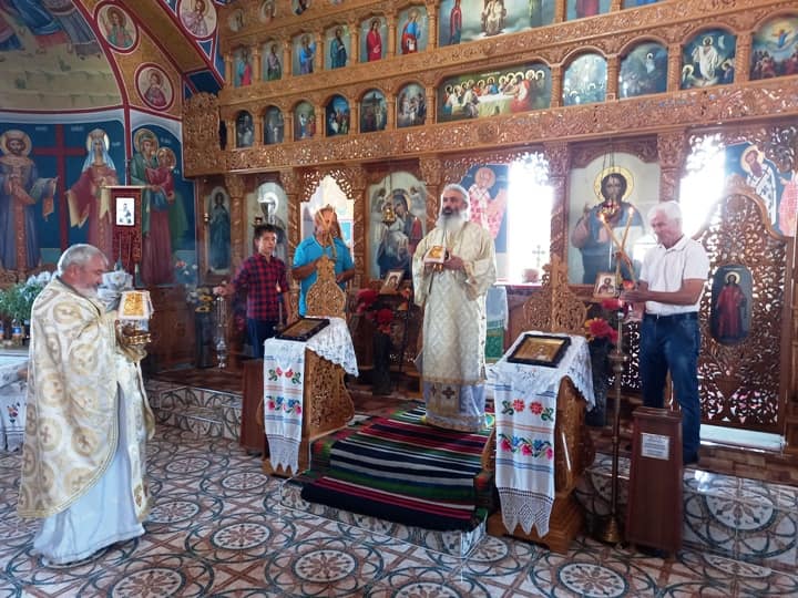 Slujire arhierească în Parohia Chetrosu
