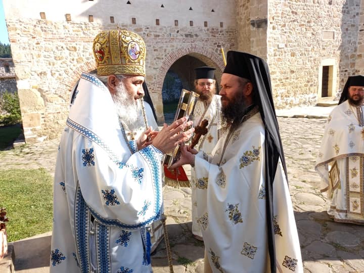 PS Antonie a slujit la hramul Mănăstirii Bistrița