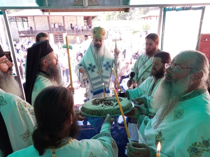 PS Antonie a slujit la hramul Mănăstirii Bistrița