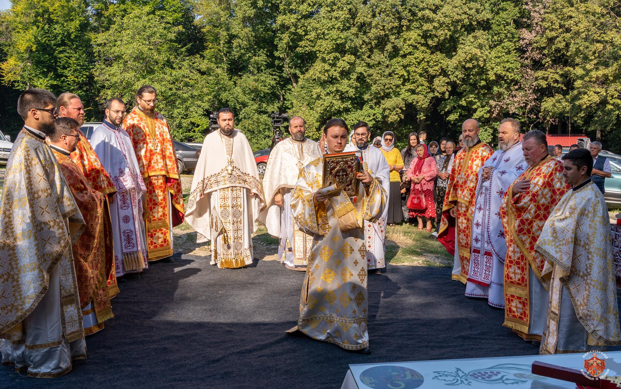 Schitul Dragușani-Parava și-a serbat al doilea hram