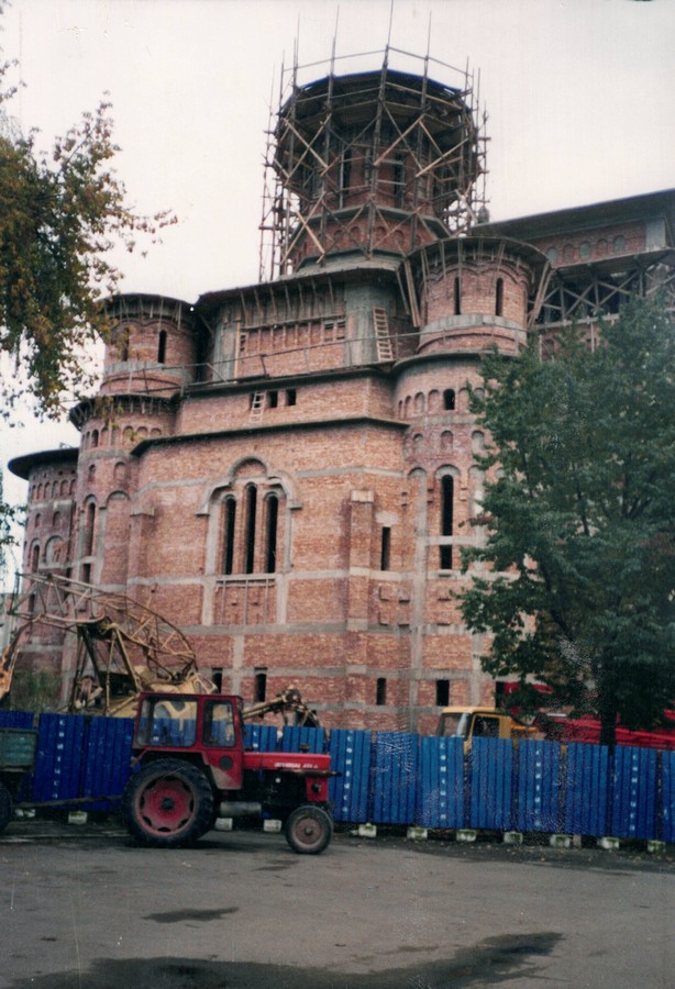 Zece ani de la sfinţirea Catedralei Ortodoxe din Gura Humorului