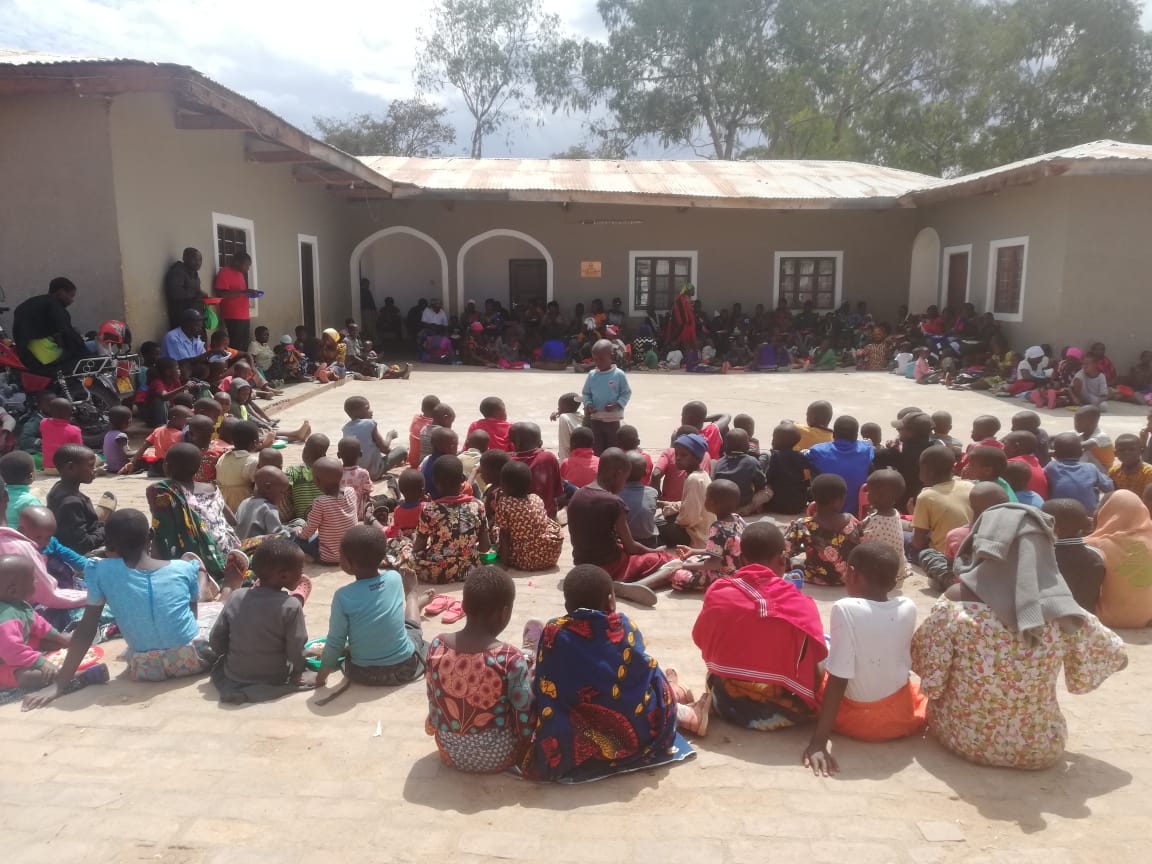 70 de botezuri azi la Centrul Misionar din Kidamali