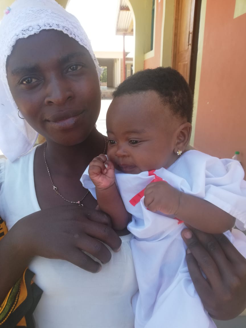 70 de botezuri azi la Centrul Misionar din Kidamali