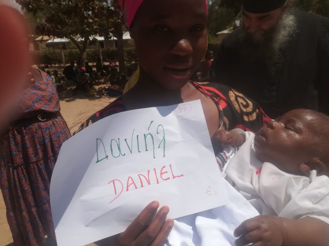 70 de botezuri azi la Centrul Misionar din Kidamali