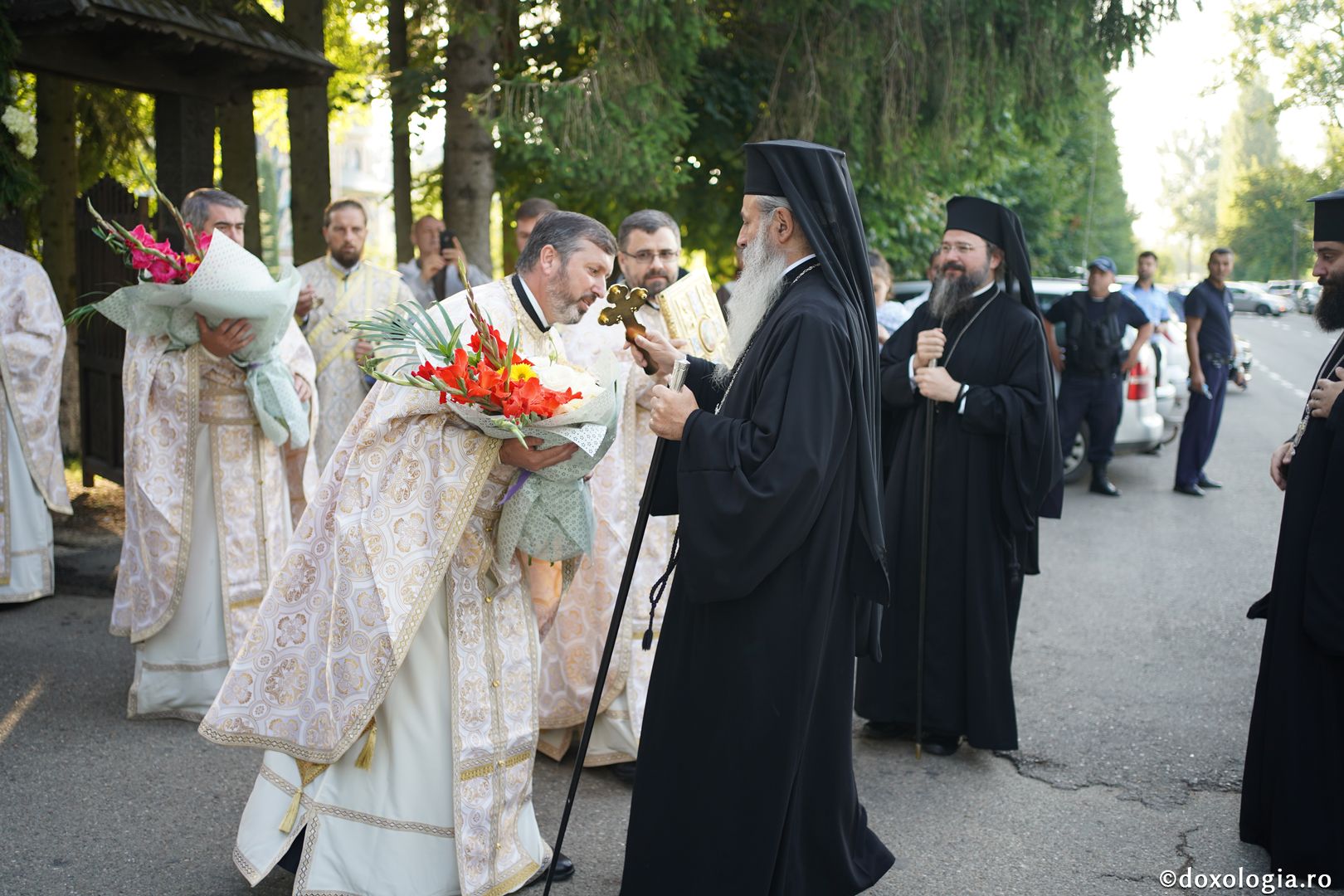 Hram la biserica Seminarului de la Mănăstirea Neamţ. IPS Teofan: „Sfinții sunt coloana de rezistență de care trebuie să ne ținem în fața ispitelor”