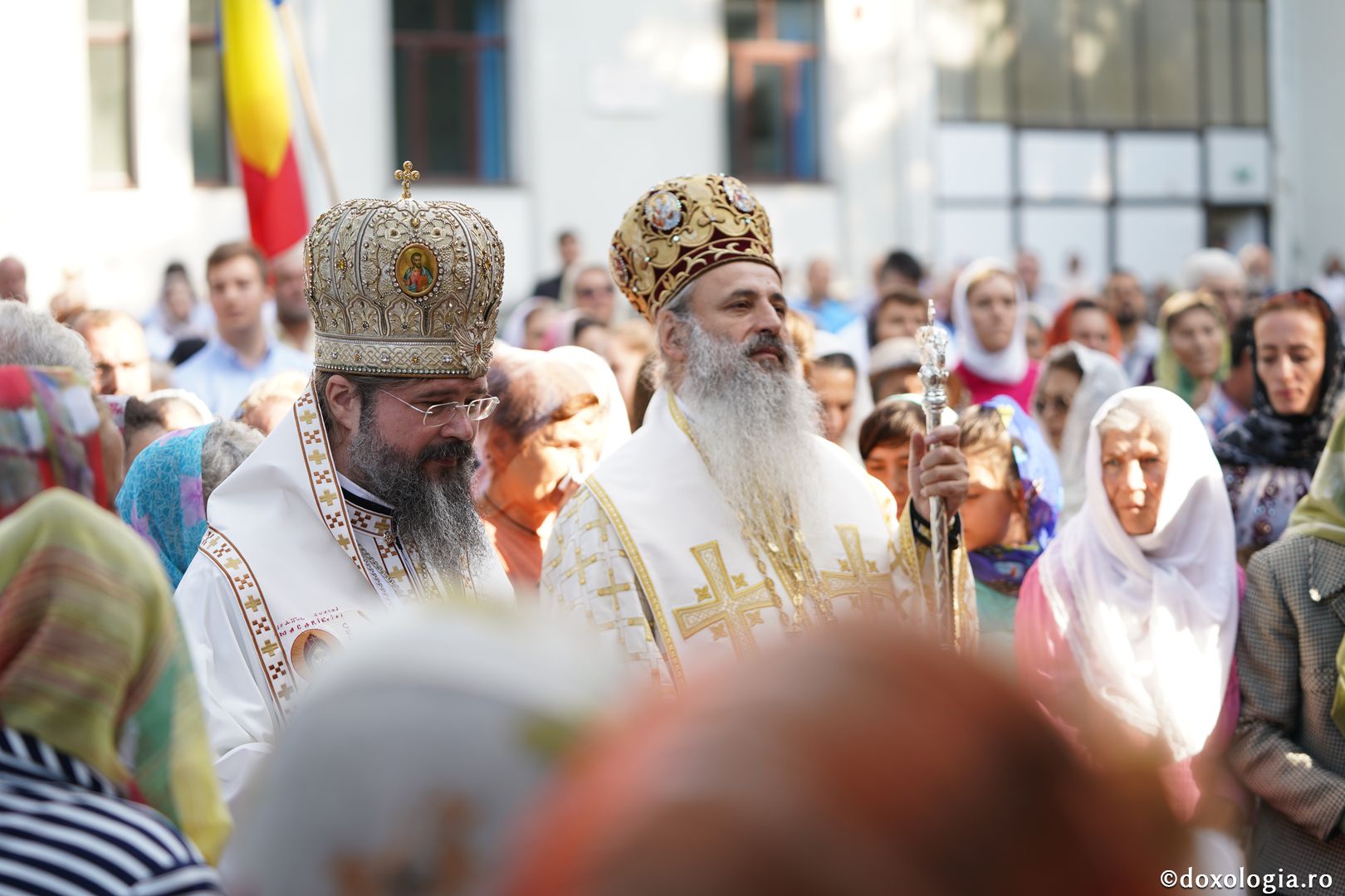 Hram la biserica Seminarului de la Mănăstirea Neamţ. IPS Teofan: „Sfinții sunt coloana de rezistență de care trebuie să ne ținem în fața ispitelor”