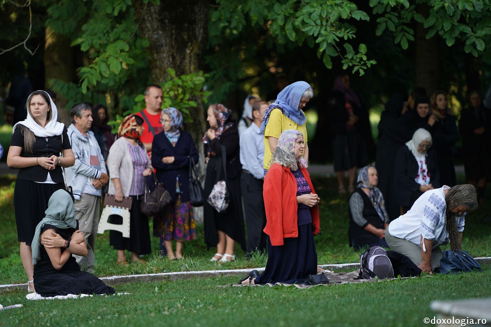 Hram la biserica Seminarului de la Mănăstirea Neamţ. IPS Teofan: „Sfinții sunt coloana de rezistență de care trebuie să ne ținem în fața ispitelor”