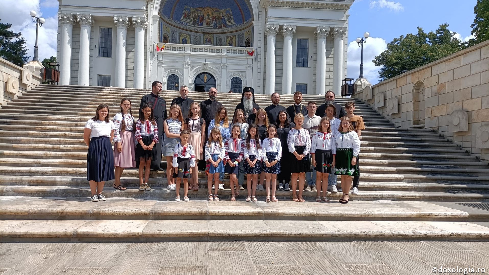 Iași: Premierea la nivel eparhial a câștigătorilor Concursului Național Catehetic „Biserica–familia românilor de pretutindeni”