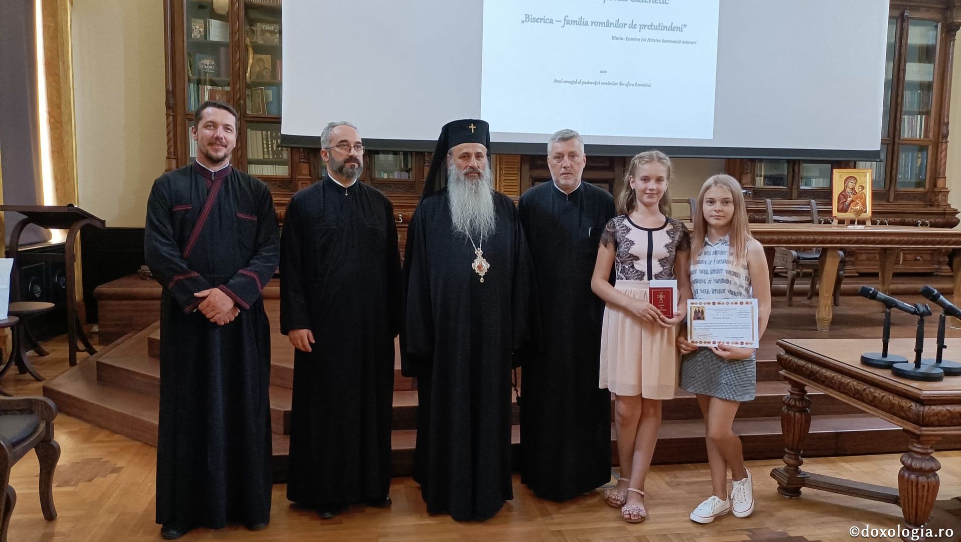 Iași: Premierea la nivel eparhial a câștigătorilor Concursului Național Catehetic „Biserica–familia românilor de pretutindeni”