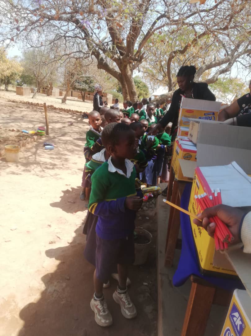 Daruri la început de an şcolar