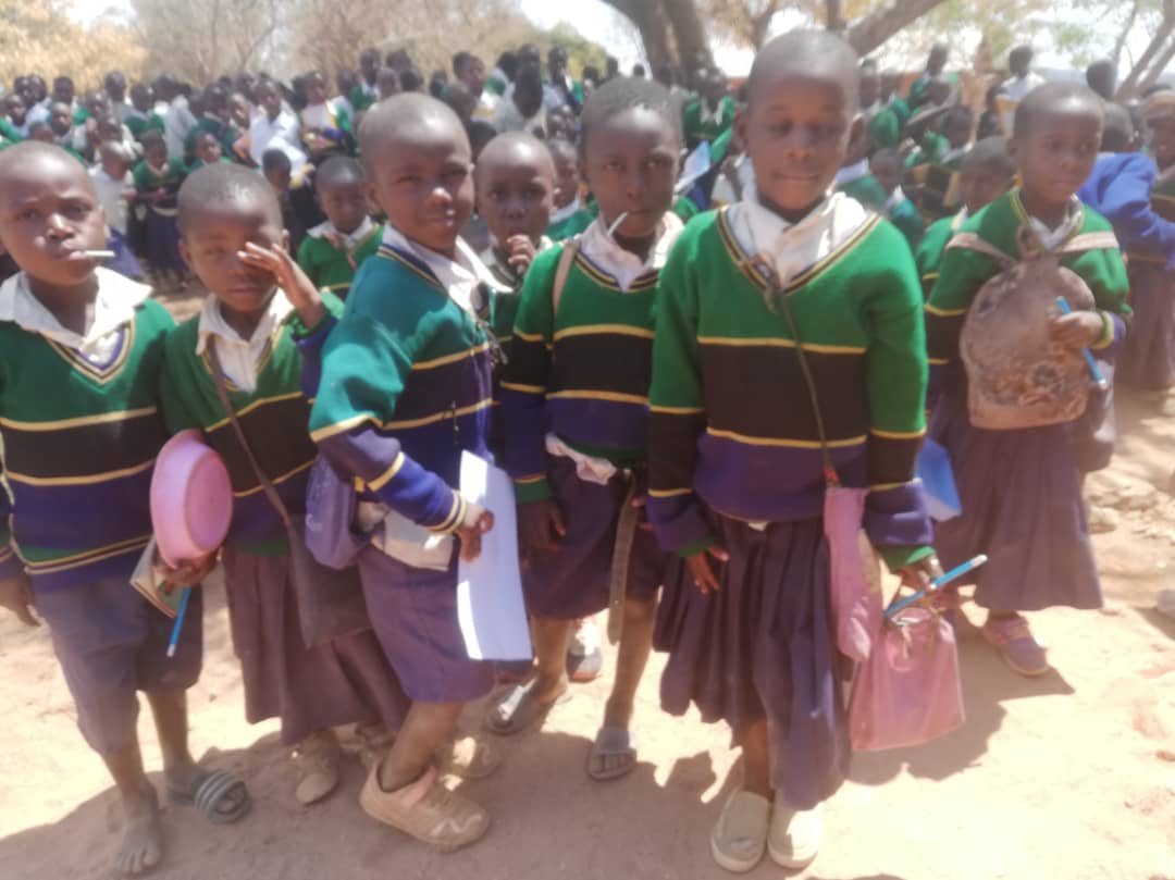 Daruri la început de an şcolar