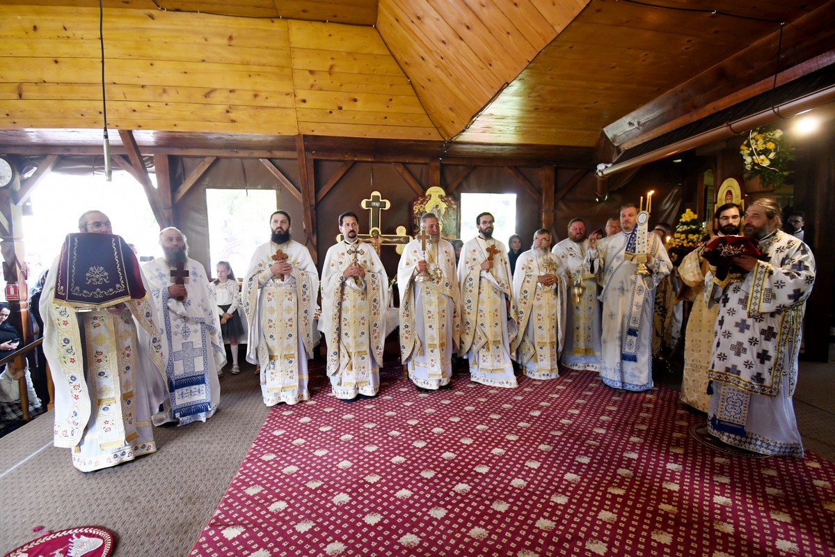 Liturghie arhierească la hramul Mănăstirii Nechit