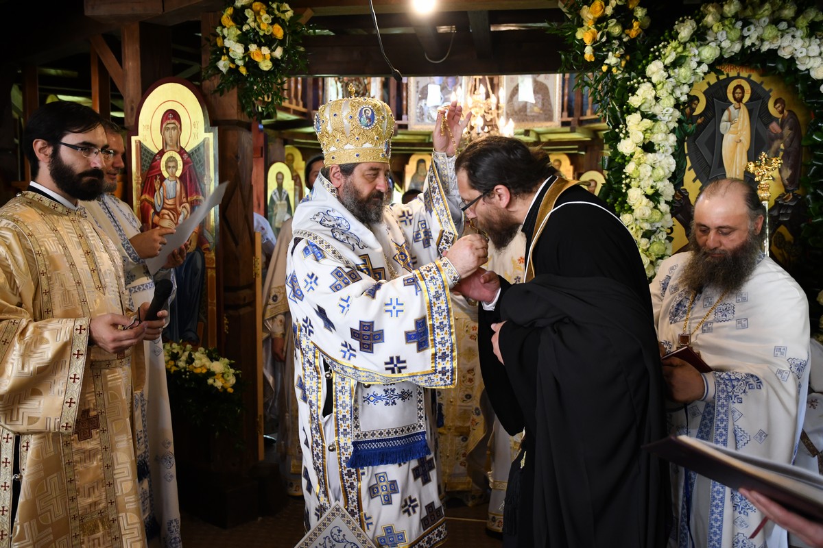 Liturghie arhierească la hramul Mănăstirii Nechit