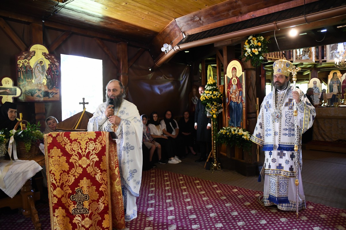 Liturghie arhierească la hramul Mănăstirii Nechit