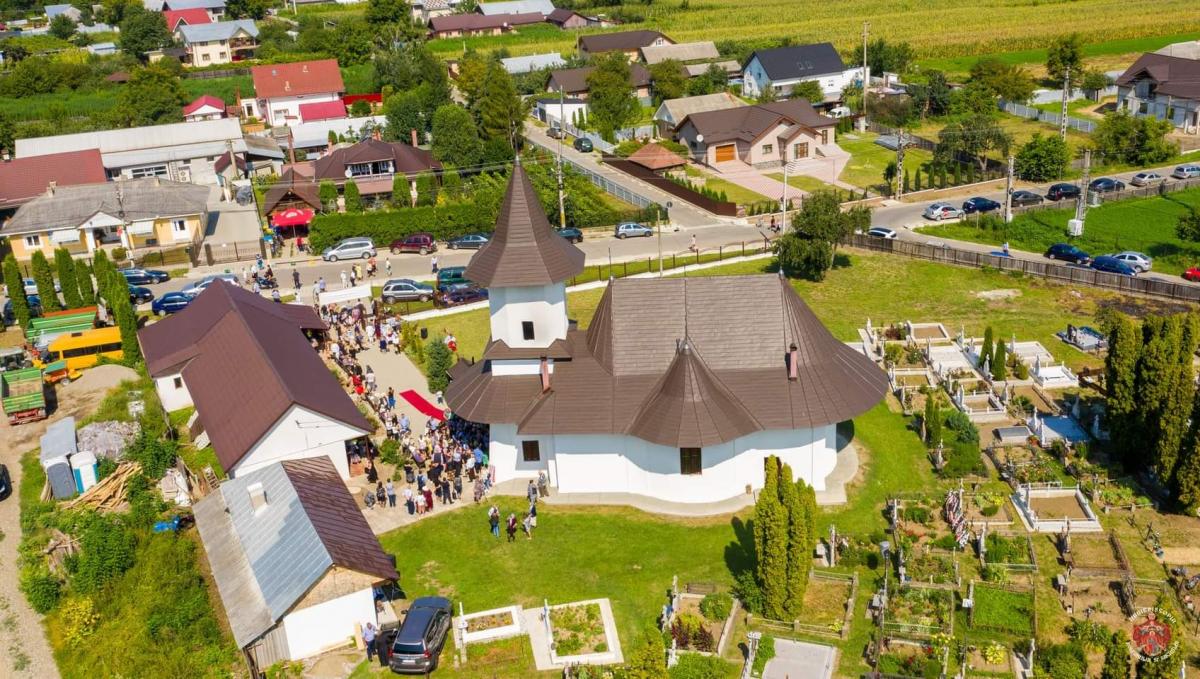 Biserica Parohiei Gârlenii de Sus, resfinţită de către IPS Ioachim