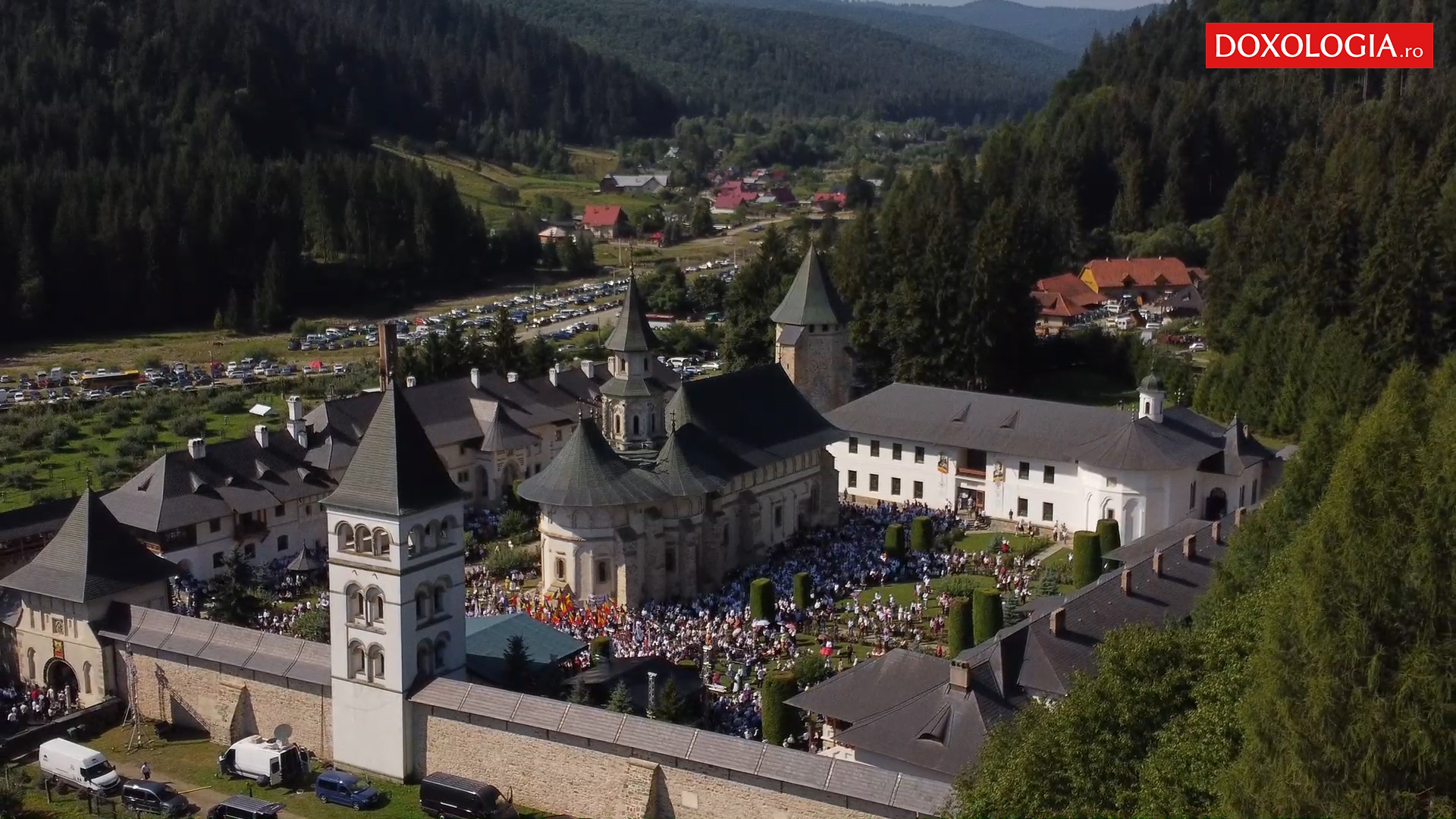 (Video) Adormirea Maicii Domnului, hramul Mănăstirii Putna și comemorarea Serbării de la Putna - 150 ani (Video) Adormirea Maicii Domnului, hramul Mănăstirii Putna și comemorarea Serbării de la Putna - 150 ani
