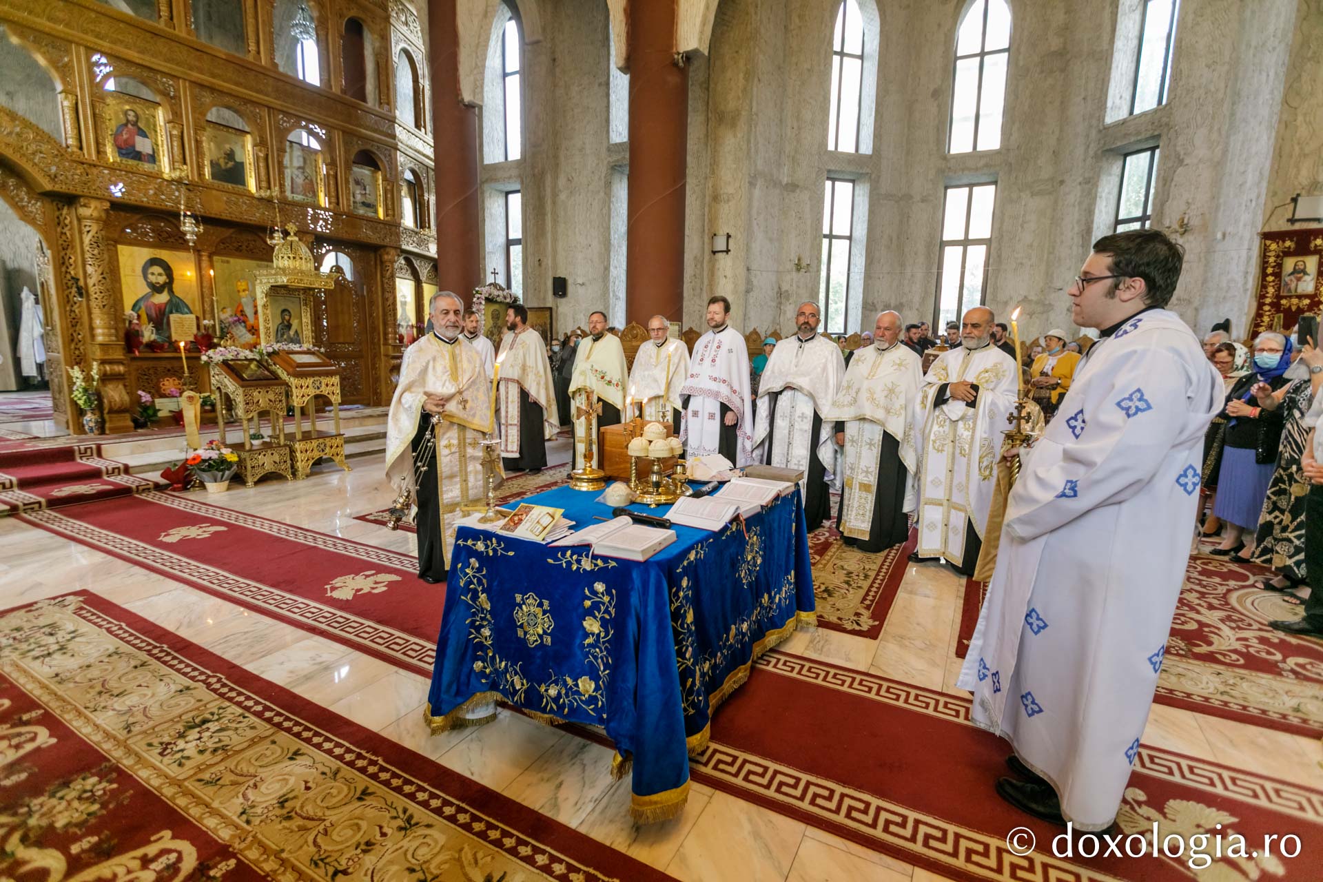 Sfântul Ierarh Alexandru al Constantinopolului prăznuit într-o parohie ieșeană