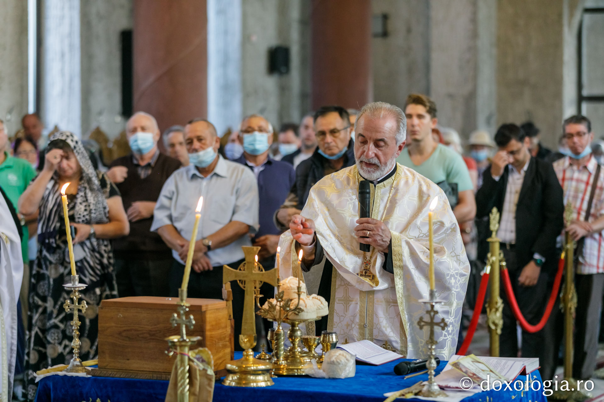 Sfântul Ierarh Alexandru al Constantinopolului prăznuit într-o parohie ieșeană