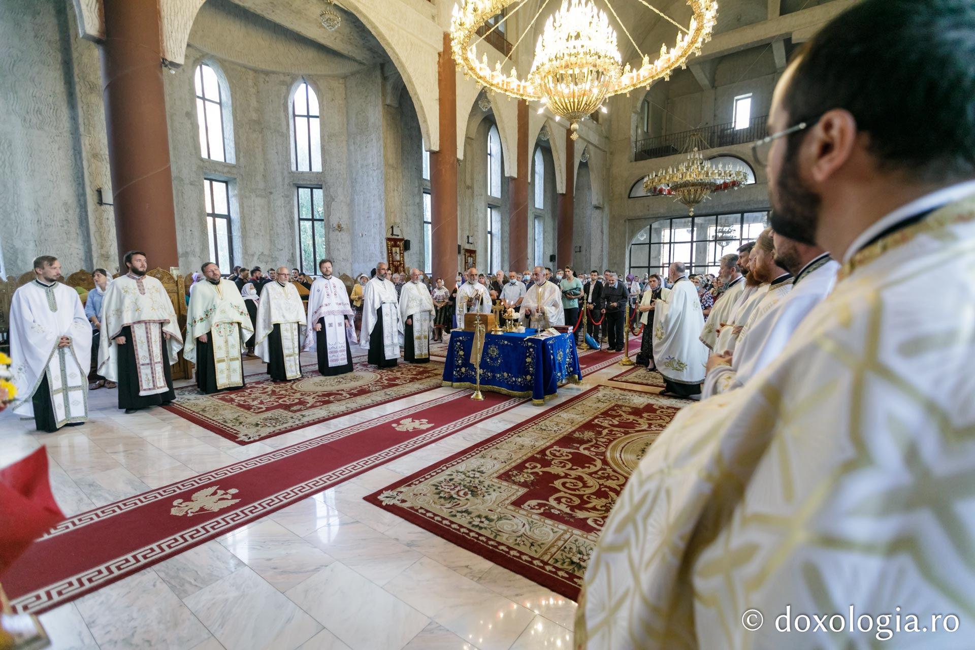 Sfântul Ierarh Alexandru al Constantinopolului prăznuit într-o parohie ieșeană