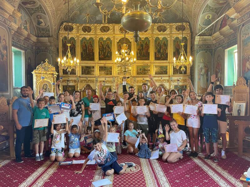 Activităţi pentru tineri în Parohia Siretu