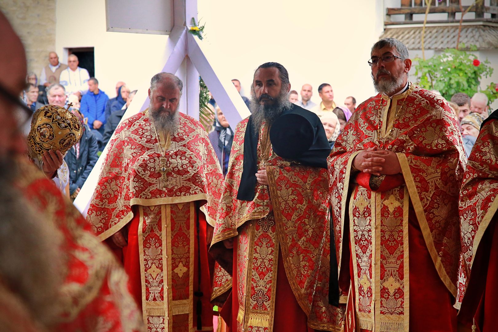 Tăierea Capului Sfântului Ioan Botezătorul - Doi ierarhi au slujit la hramul Mănăstirii Secu