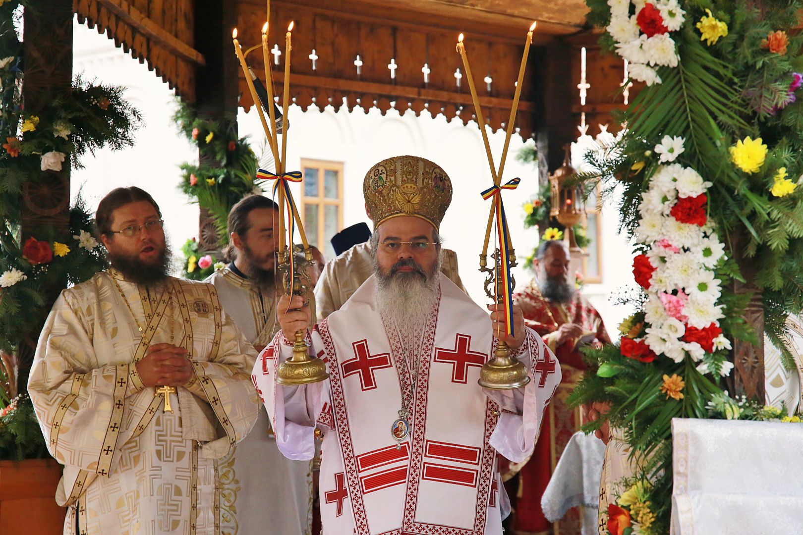 Tăierea Capului Sfântului Ioan Botezătorul - Doi ierarhi au slujit la hramul Mănăstirii Secu
