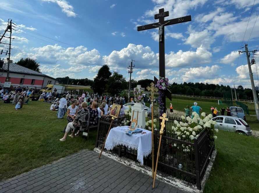 Pelerinaj la Supraśl: Polonezii merg pe jos 16 km pentru Maica Domnului