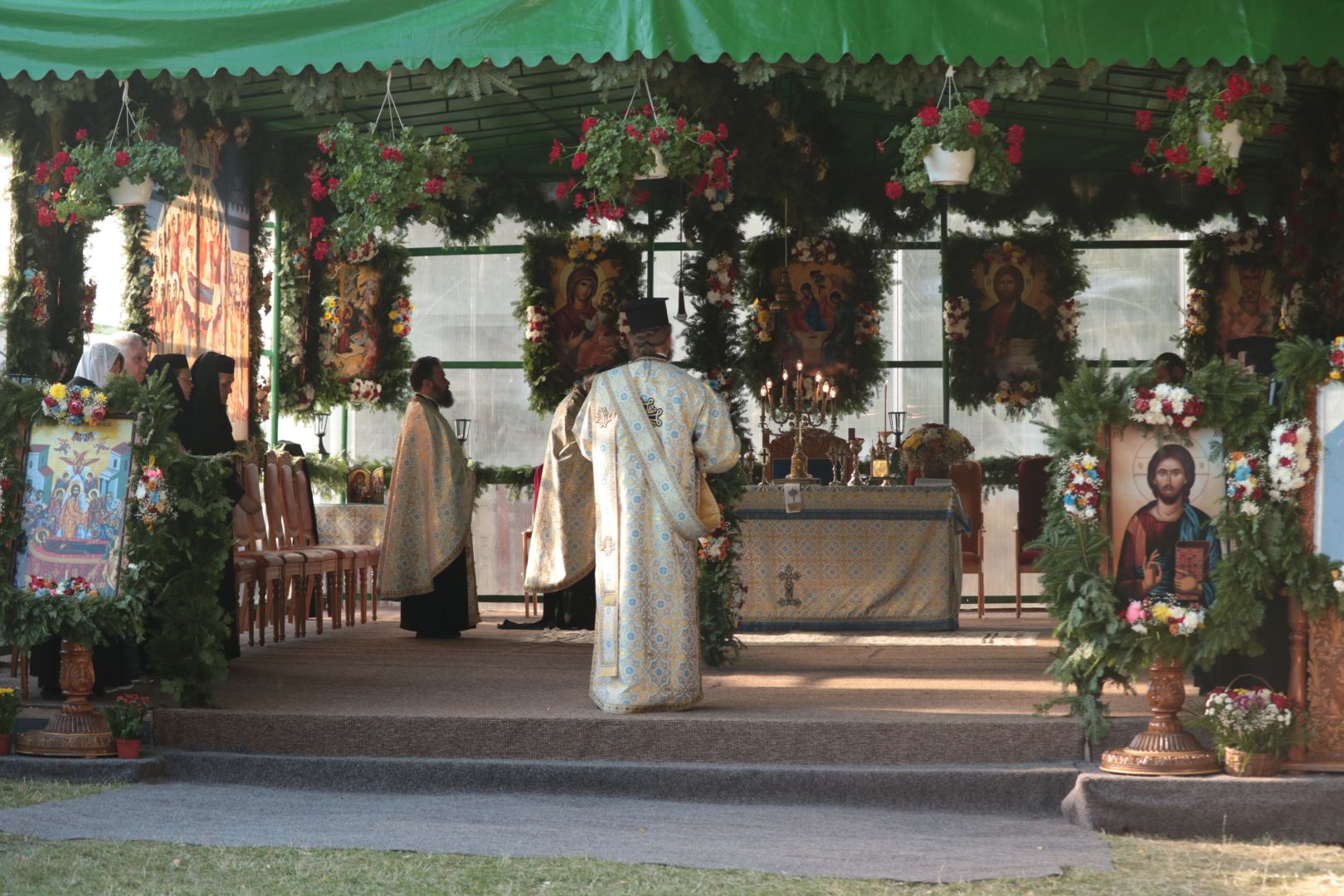 Sărbătorile Văratecului, triadă de bucurie duhovnicească pentru obștea monahală și pentru nemțeni