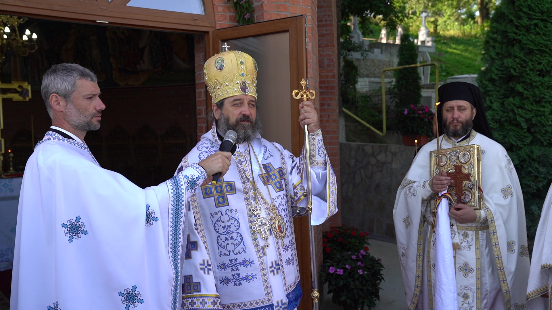 (Video) PS Nichifor: „În biserică învățăm să ne cinstim unii pe alții și să ne purtăm greșelile” (Video) PS Nichifor: „În biserică învățăm să ne cinstim unii pe alții și să ne purtăm greșelile”