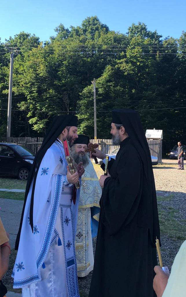 Liturghie arhierească la hramul Mănăstirii „Sfânta Teodora de la Sihla” – Codrii Pașcanilor