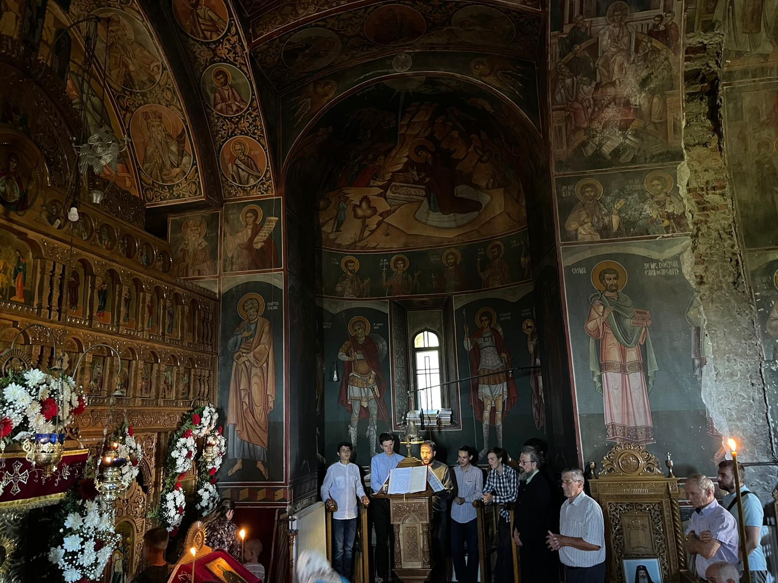 Liturghie arhierească la hramul Mănăstirii „Sfânta Teodora de la Sihla” – Codrii Pașcanilor