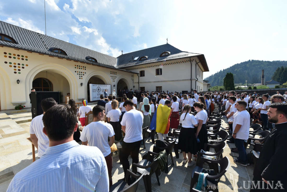 Congresul studențesc aniversar desfășurat la Mănăstirea Putna