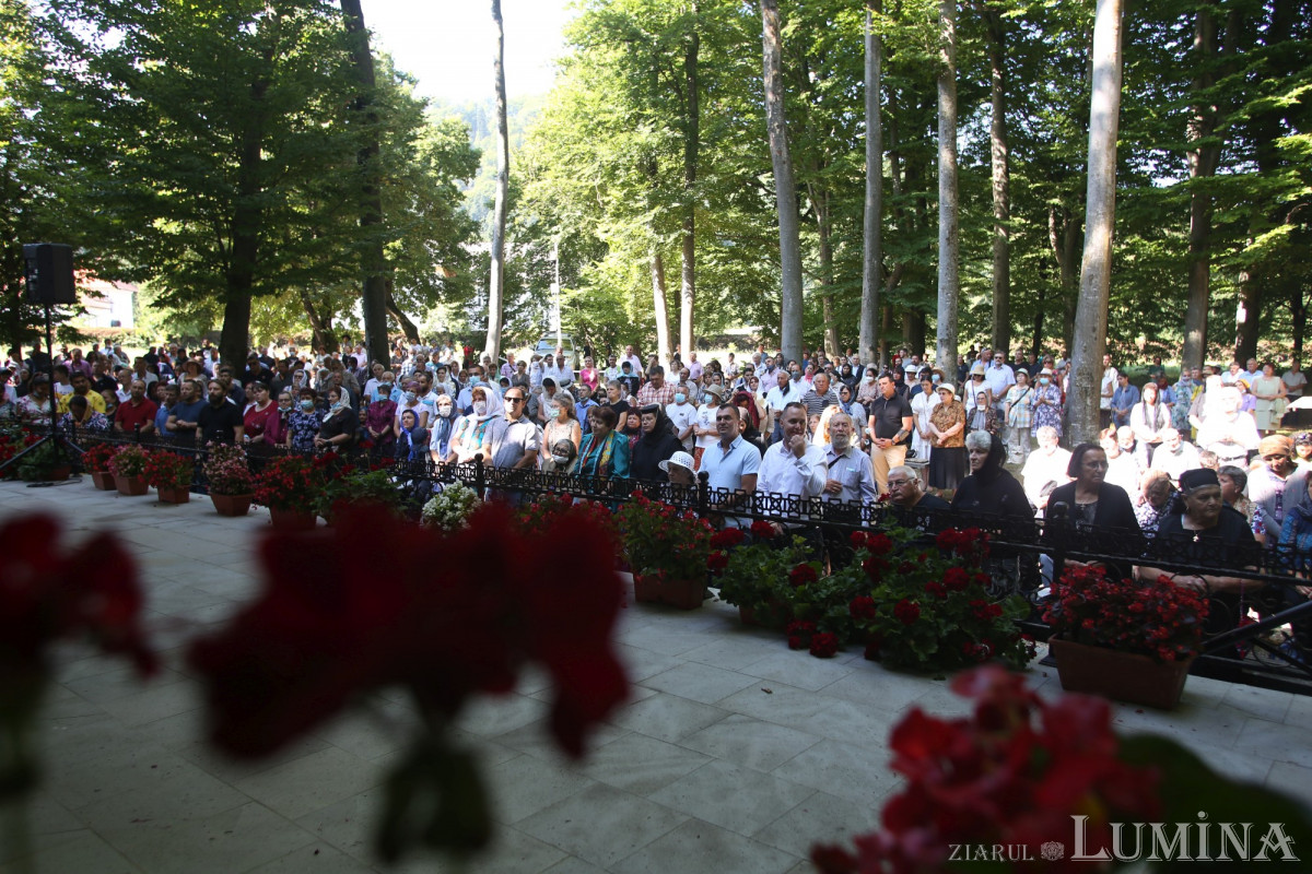 Sărbătoarea hramului la Mănăstirea „Brâncoveanu” de la Sâmbăta de Sus
