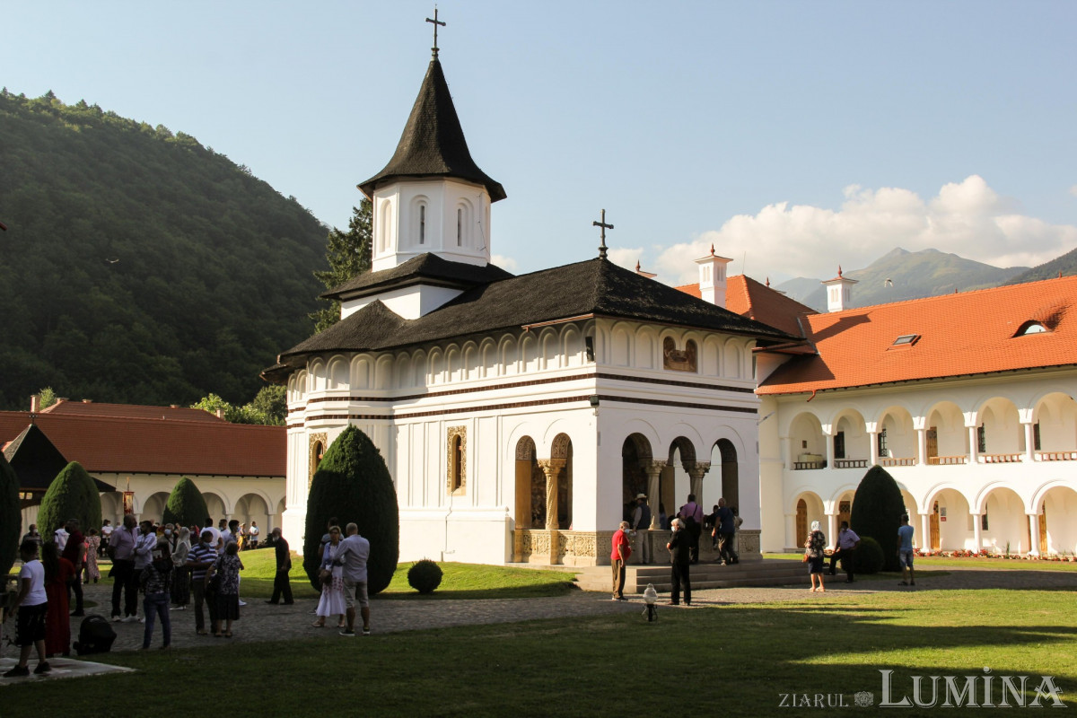 Sărbătoarea hramului la Mănăstirea „Brâncoveanu” de la Sâmbăta de Sus