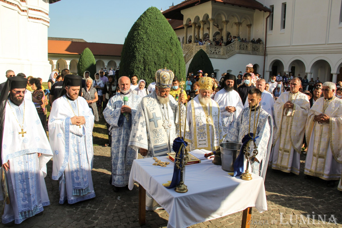 Sărbătoarea hramului la Mănăstirea „Brâncoveanu” de la Sâmbăta de Sus