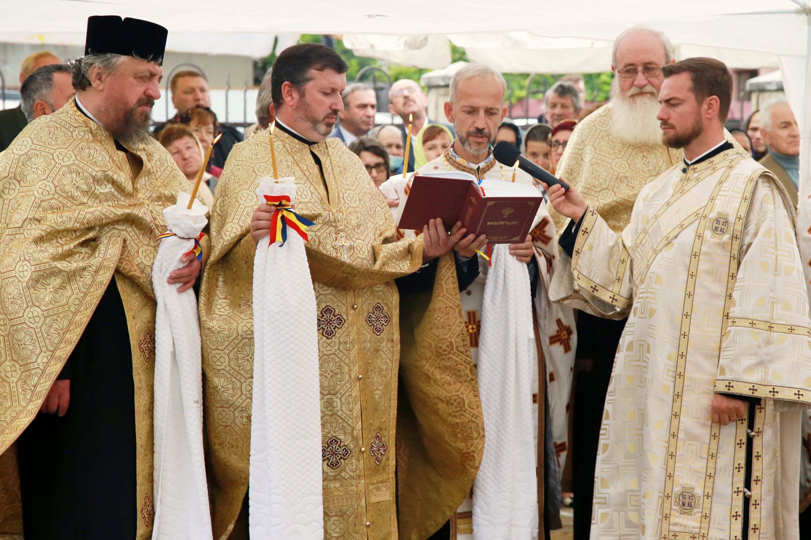 Un nou clopot pentru Parohia Vânători-Neamț