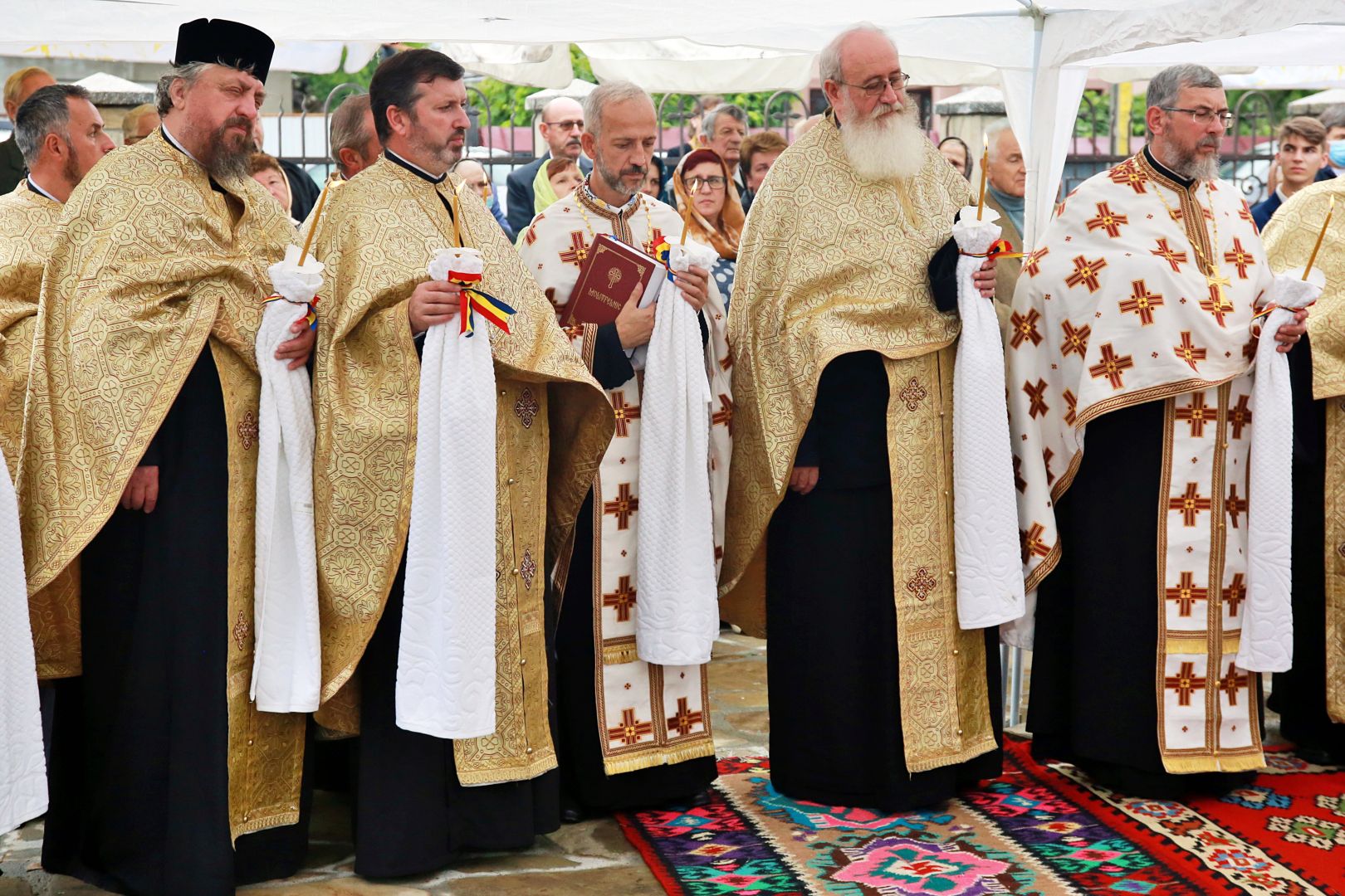 Un nou clopot pentru Parohia Vânători-Neamț