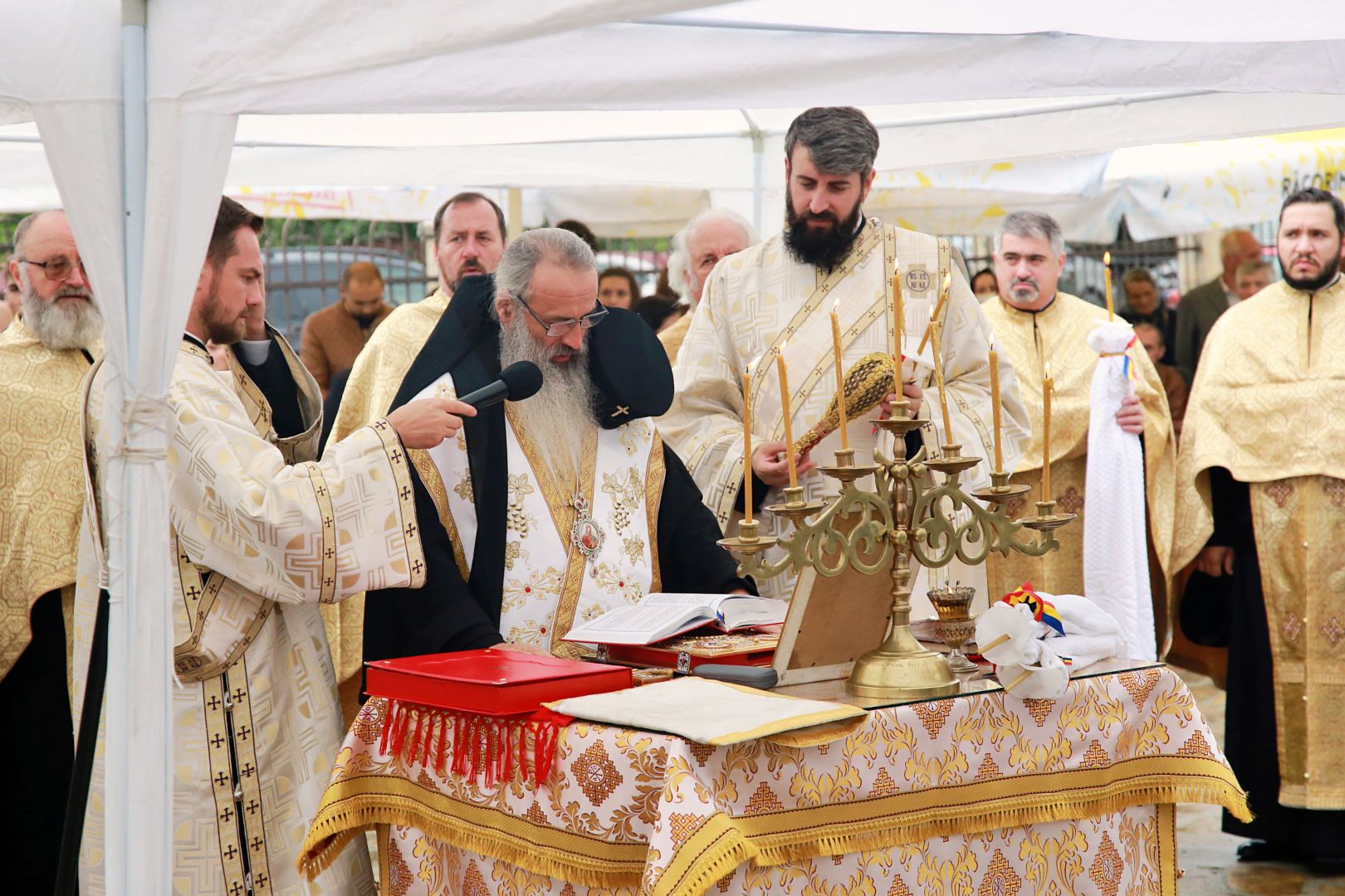 Un nou clopot pentru Parohia Vânători-Neamț