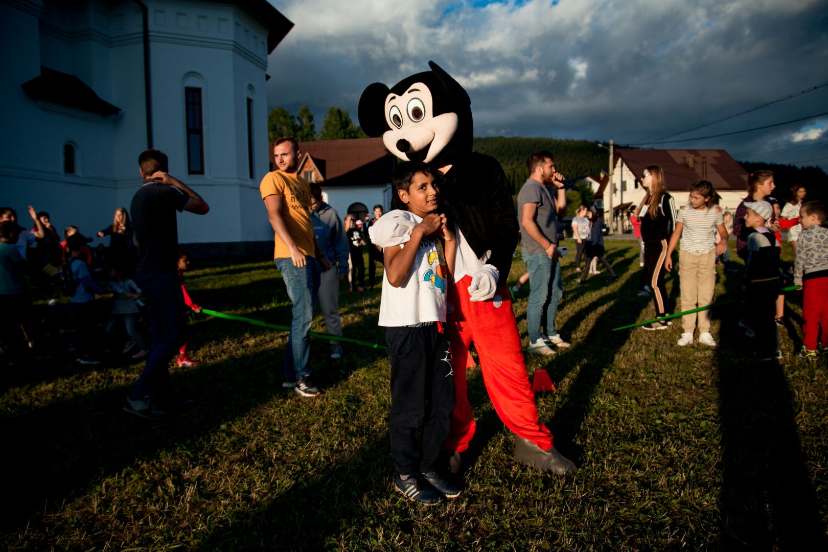 Tabăra „La poalele Călimanilor” sau cum să aduci bucuria în inima Harghitei