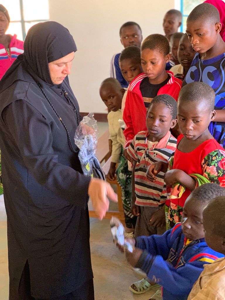 Vizită în satul Ibogu la început de an școlar