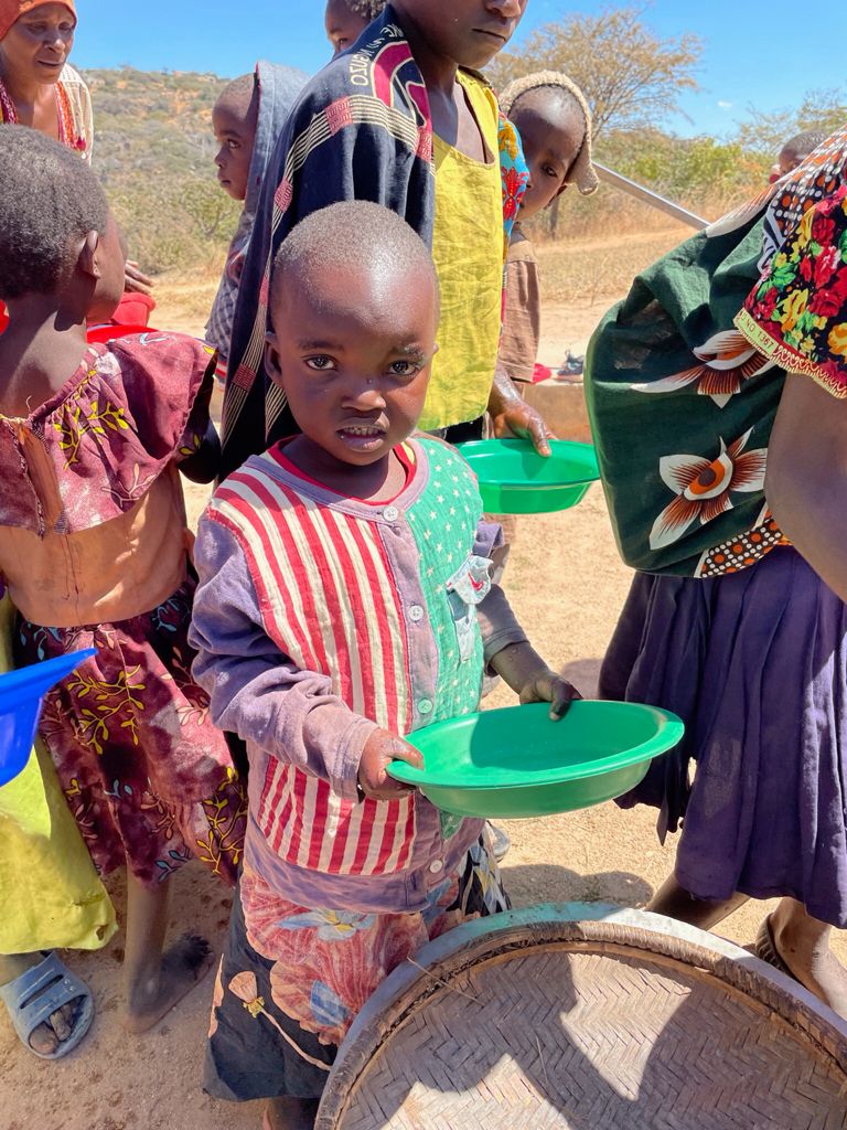 Vizită în satul Ibogu la început de an școlar