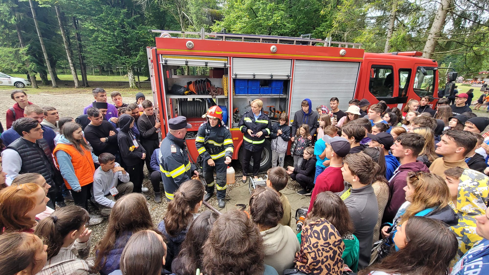 Tinerii de la Nemțișor au participat la un exercițiu organizat de ISU Neamț