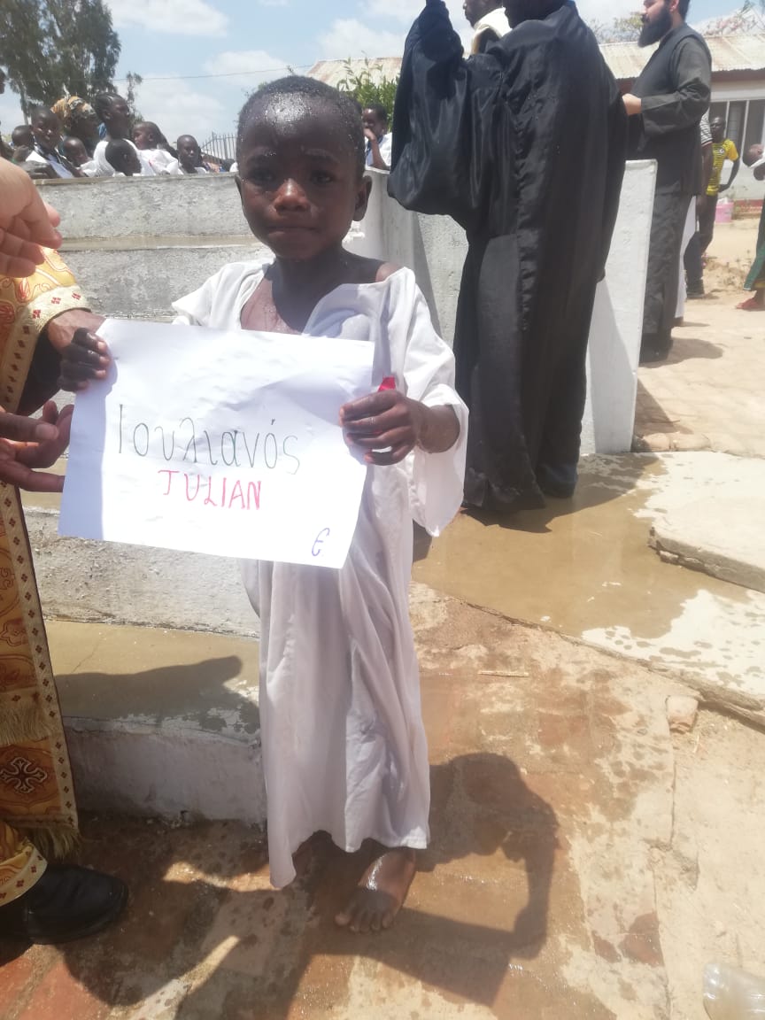 117 botezuri la Centrul Misionar Ortodox din Kidamali 117 botezuri la Centrul Misionar Ortodox din Kidamali