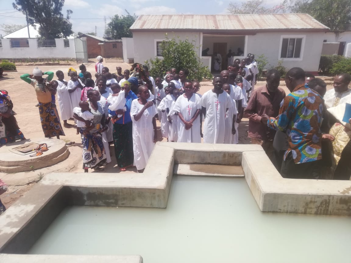 117 botezuri la Centrul Misionar Ortodox din Kidamali