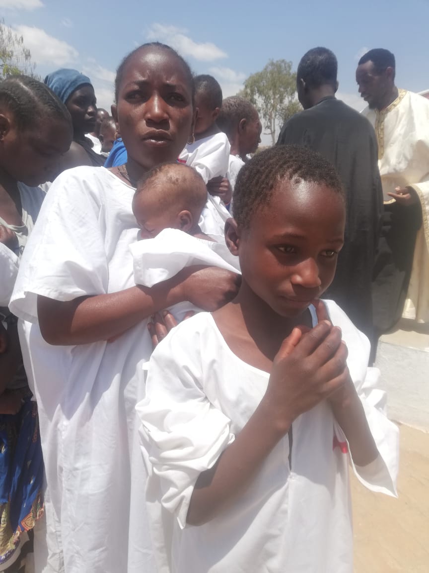 117 botezuri la Centrul Misionar Ortodox din Kidamali 117 botezuri la Centrul Misionar Ortodox din Kidamali