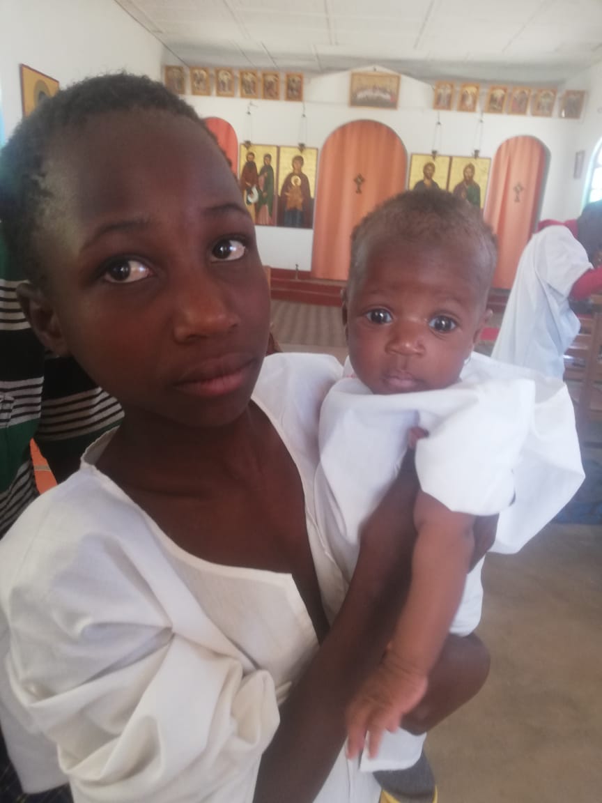 117 botezuri la Centrul Misionar Ortodox din Kidamali 117 botezuri la Centrul Misionar Ortodox din Kidamali