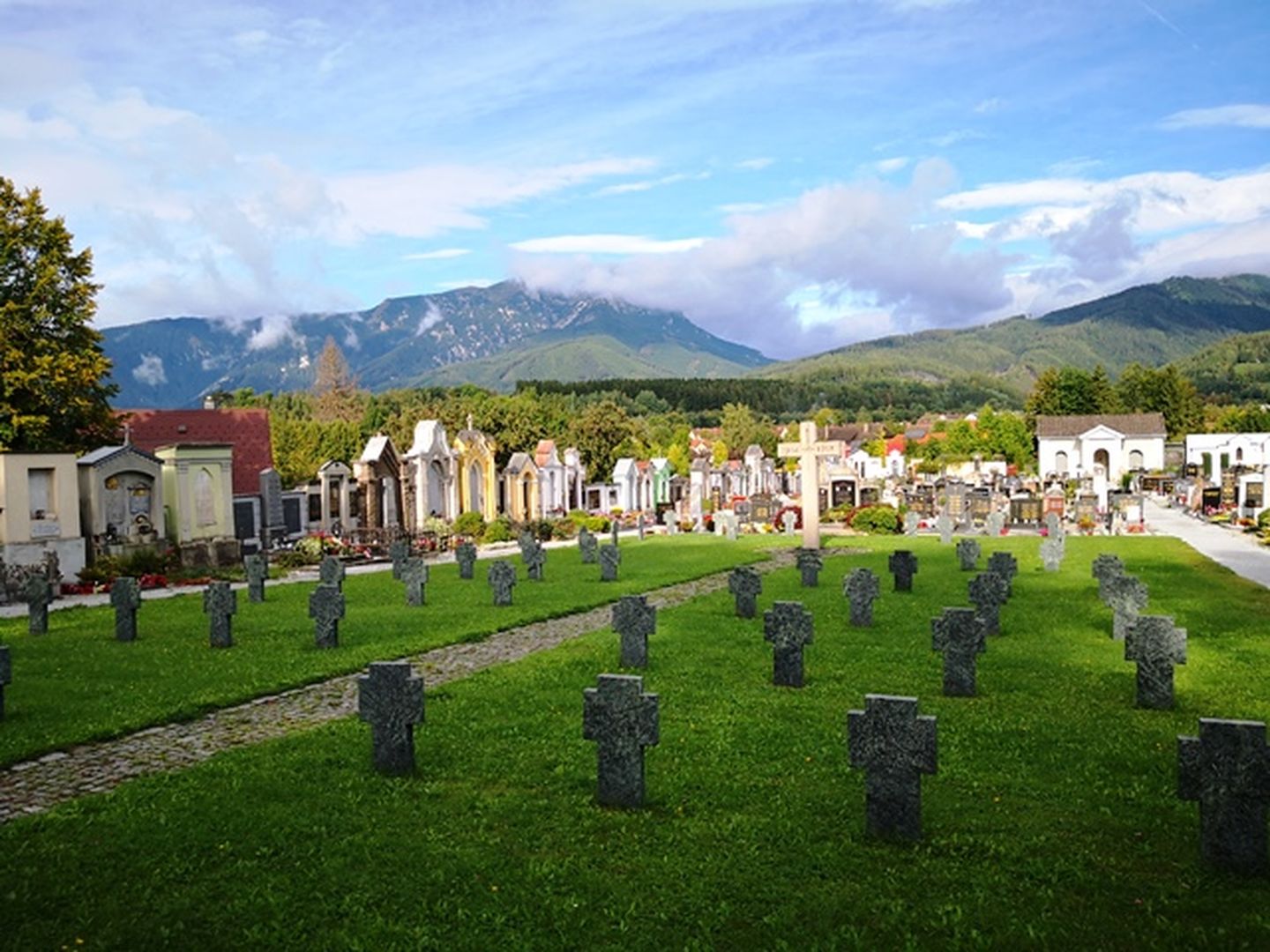 2800 km pe urmele ostașilor români din Primul Război Mondial, înmormântați în Austria și Slovenia